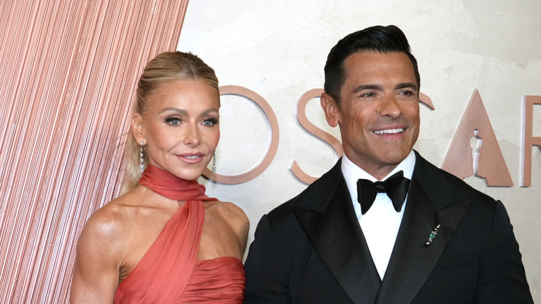 Kelly Ripa and Mark Consuelos at the Oscars