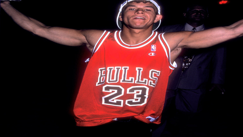 Mark Wahlberg posing for cameras