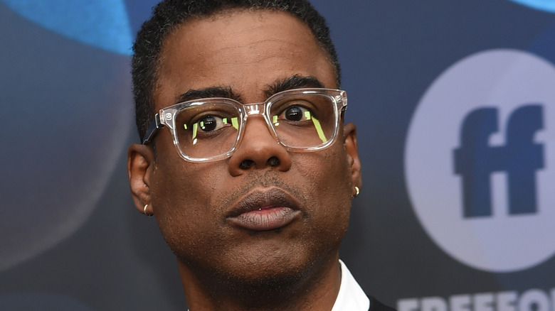 Chris Rock posing